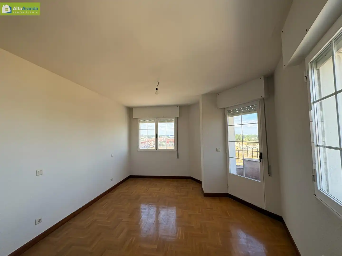 Bedroom of Flat for sale in Aranda de Duero  with Heating, Parquet flooring and Terrace