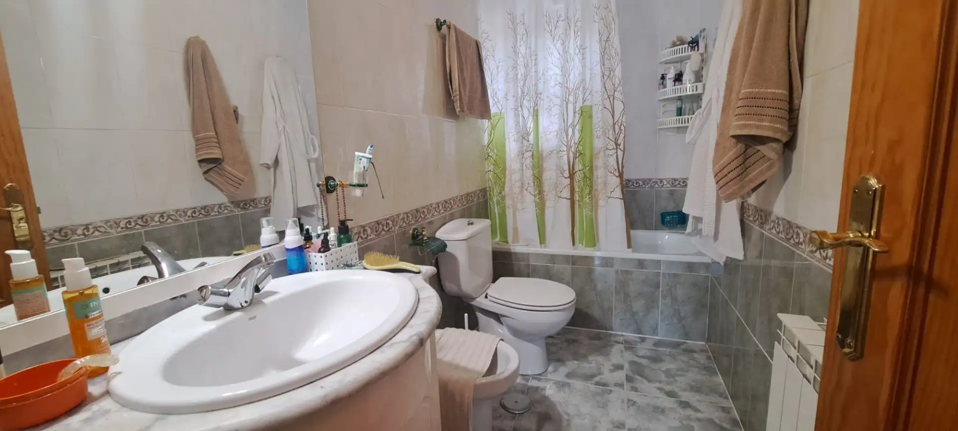 Baño de Casa adosada en venta en Ávila con Calefacción y Amueblado