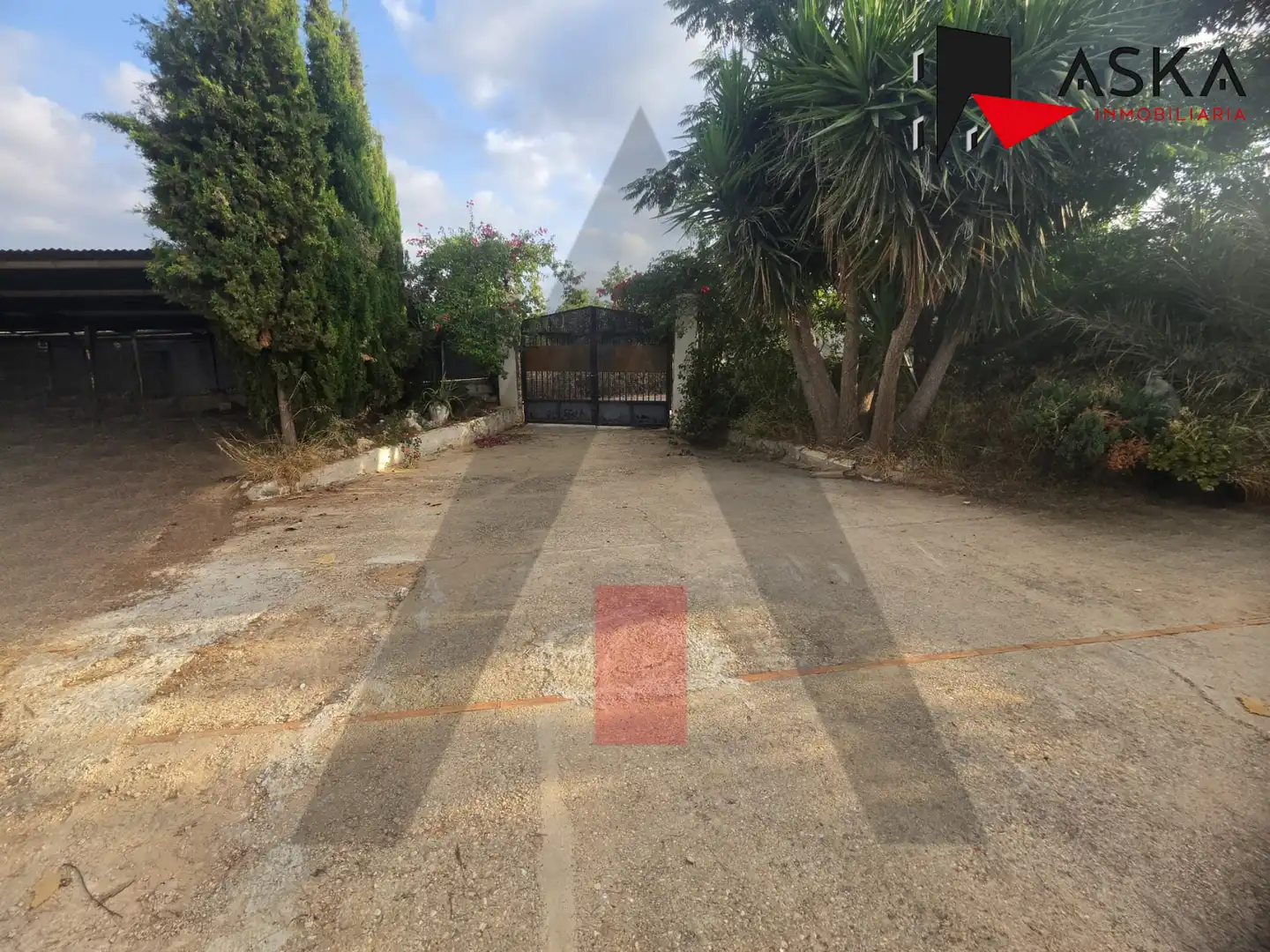 Casa o xalet en venda en Montserrat amb Jardí privat, Traster i Piscina