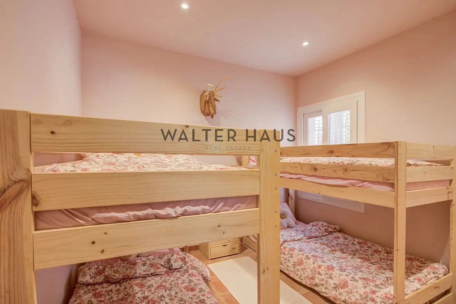 Chalet con piscina en venta en Carrer del Ripollès, imagen 27