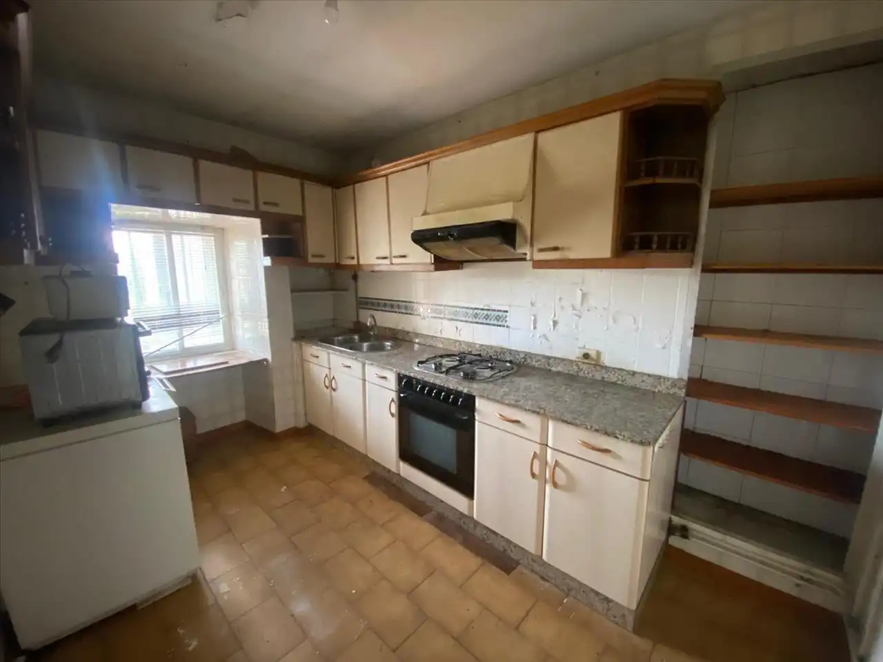 Kitchen of Detached homes for sale in A Pobra do Caramiñal  with Terrace and Storage room