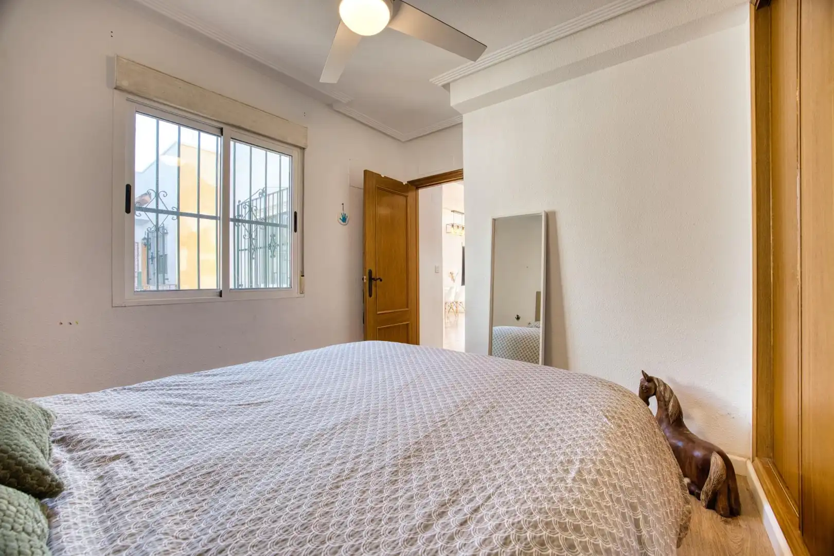 Habitación de Casa adosada en venta en Mutxamel con Aire acondicionado, Jardín privado y Terraza