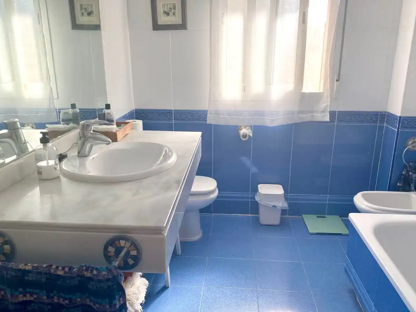 Badezimmer von Wohnung zur Miete in Rota mit Klimaanlage, Schwimmbad und Balkon