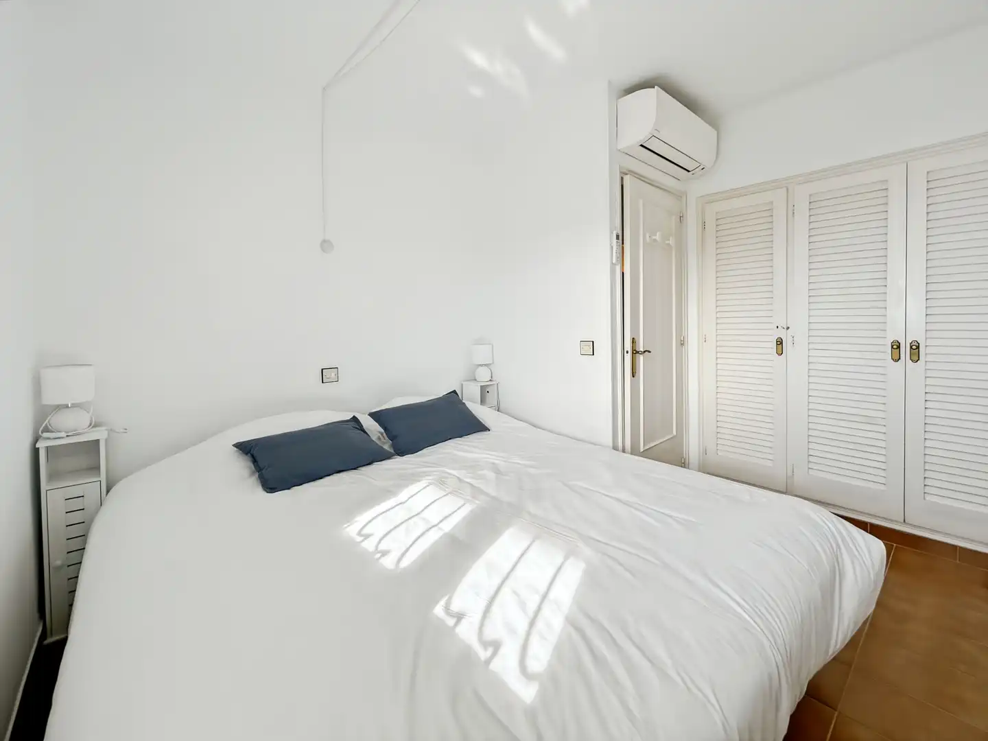 Bedroom of Duplexes for sale in Roses  with Air Conditioner and Heating
