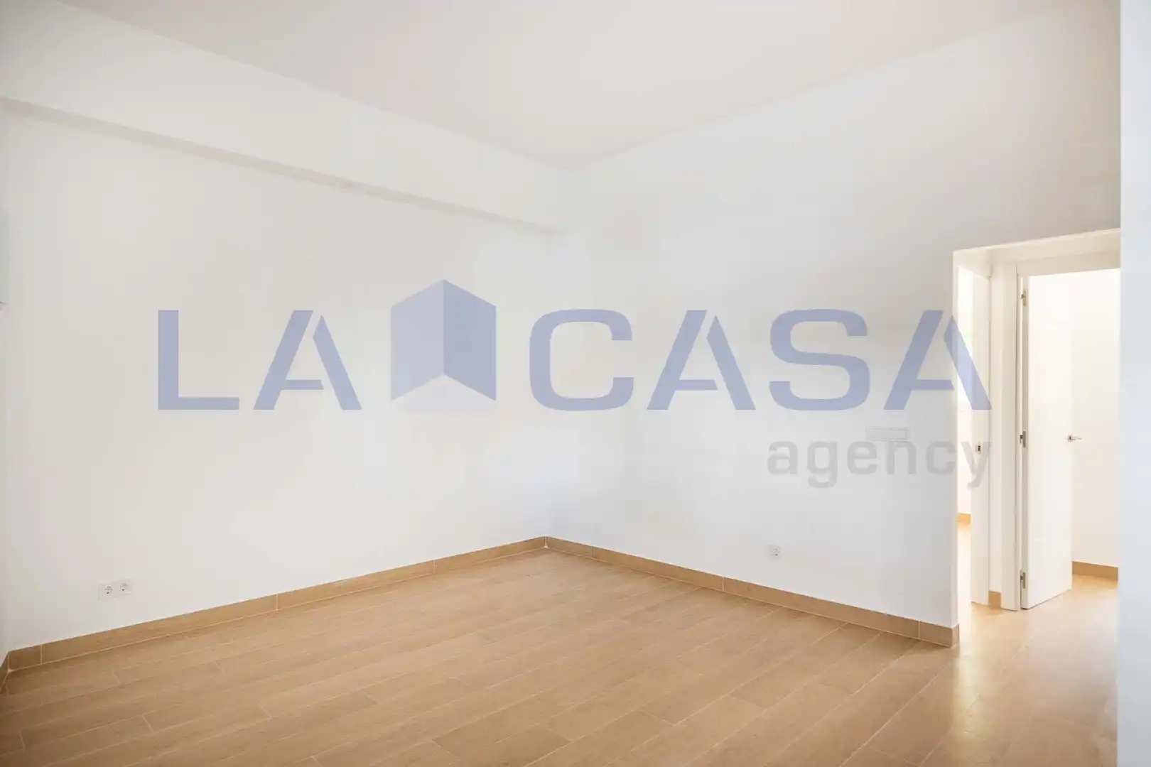 Ground floor for sale in Sevilla