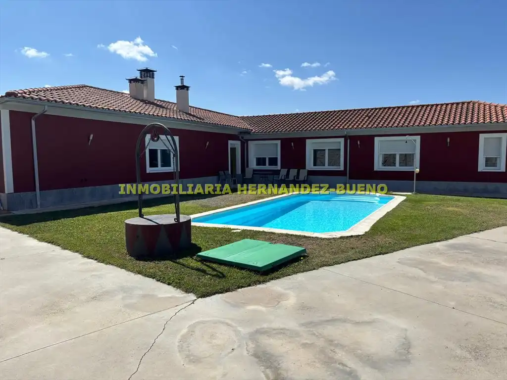 Xalet amb piscina en venda a Villamayor, imagen 12