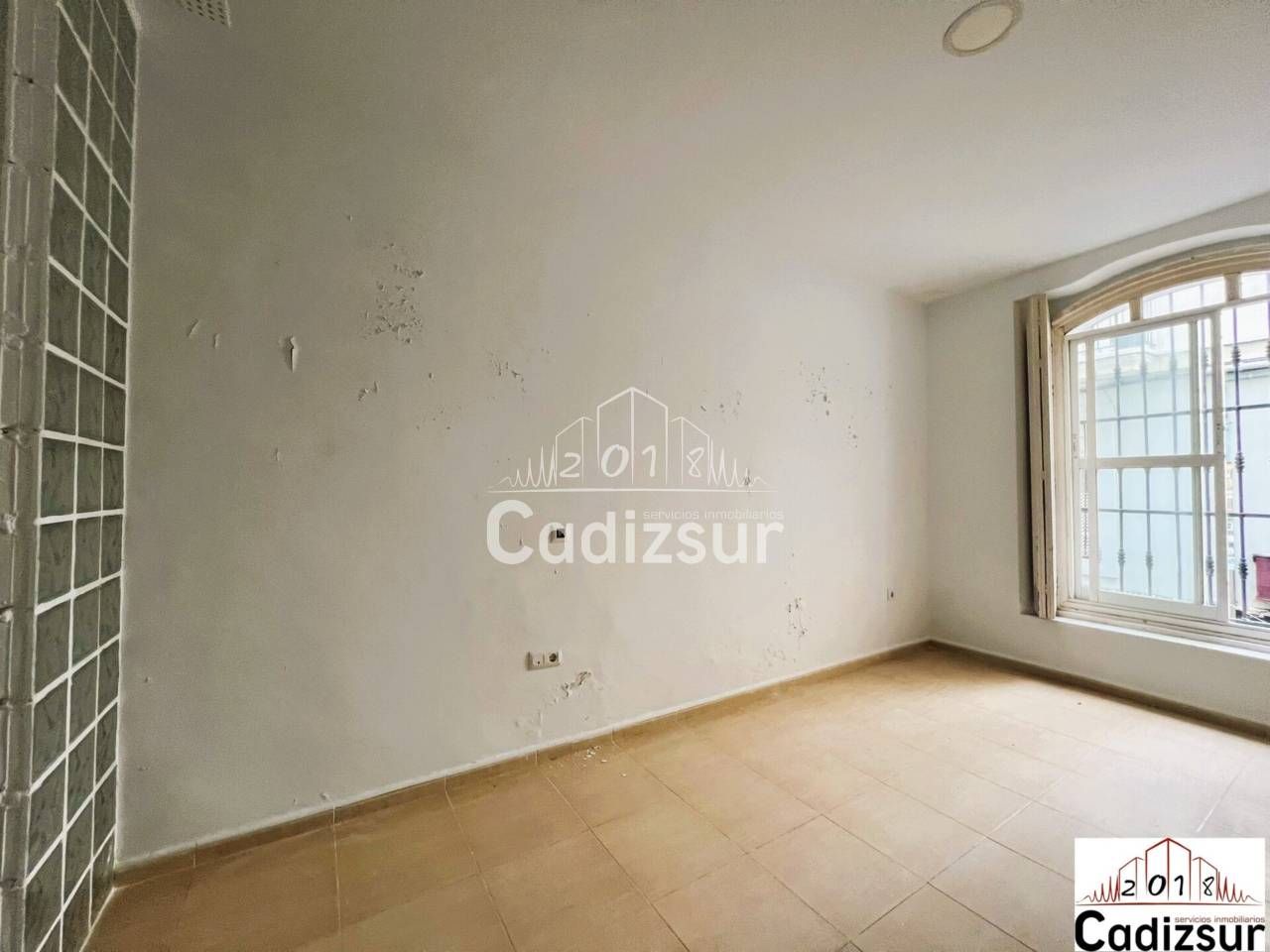 Habitación de Piso en venta en  Cádiz Capital