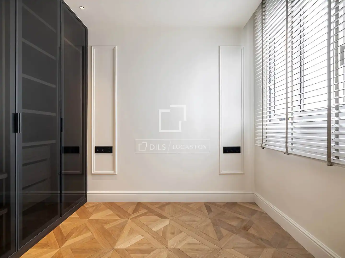 Flat for sale in Barcelona  with Air Conditioner, Heating and Parquet flooring