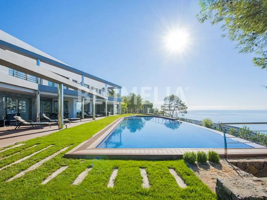 House with pool for sale in Mascarat