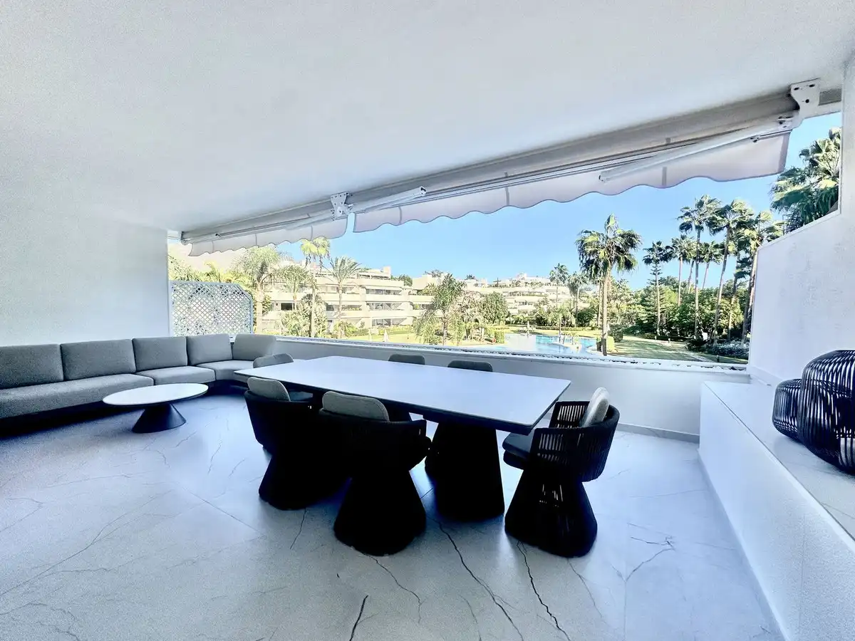 Apartment mit Aufzug zum Verkauf in Nueva Andalucía, imagen 2