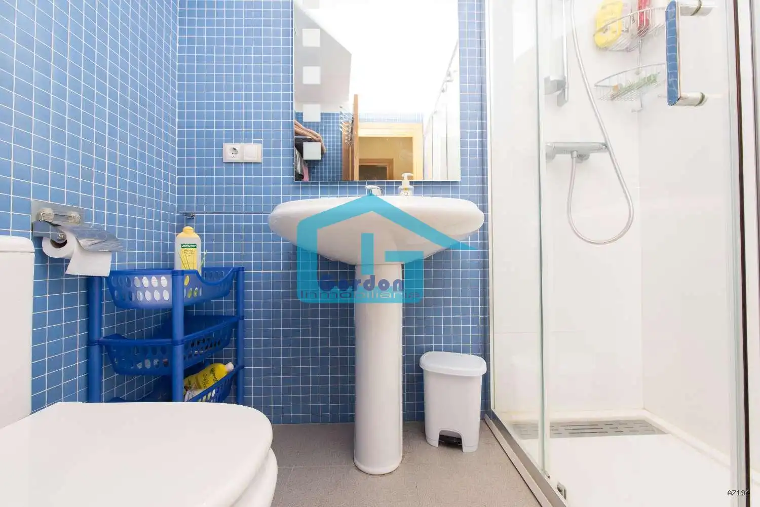 Baño de Piso en venta en O Grove   con Calefacción, Terraza y Piscina
