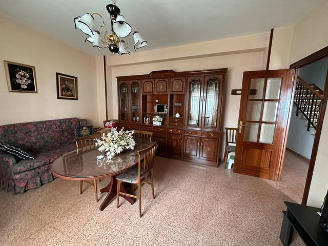 Casa-chalet en Venta en Calle de San Januario en Sabiote