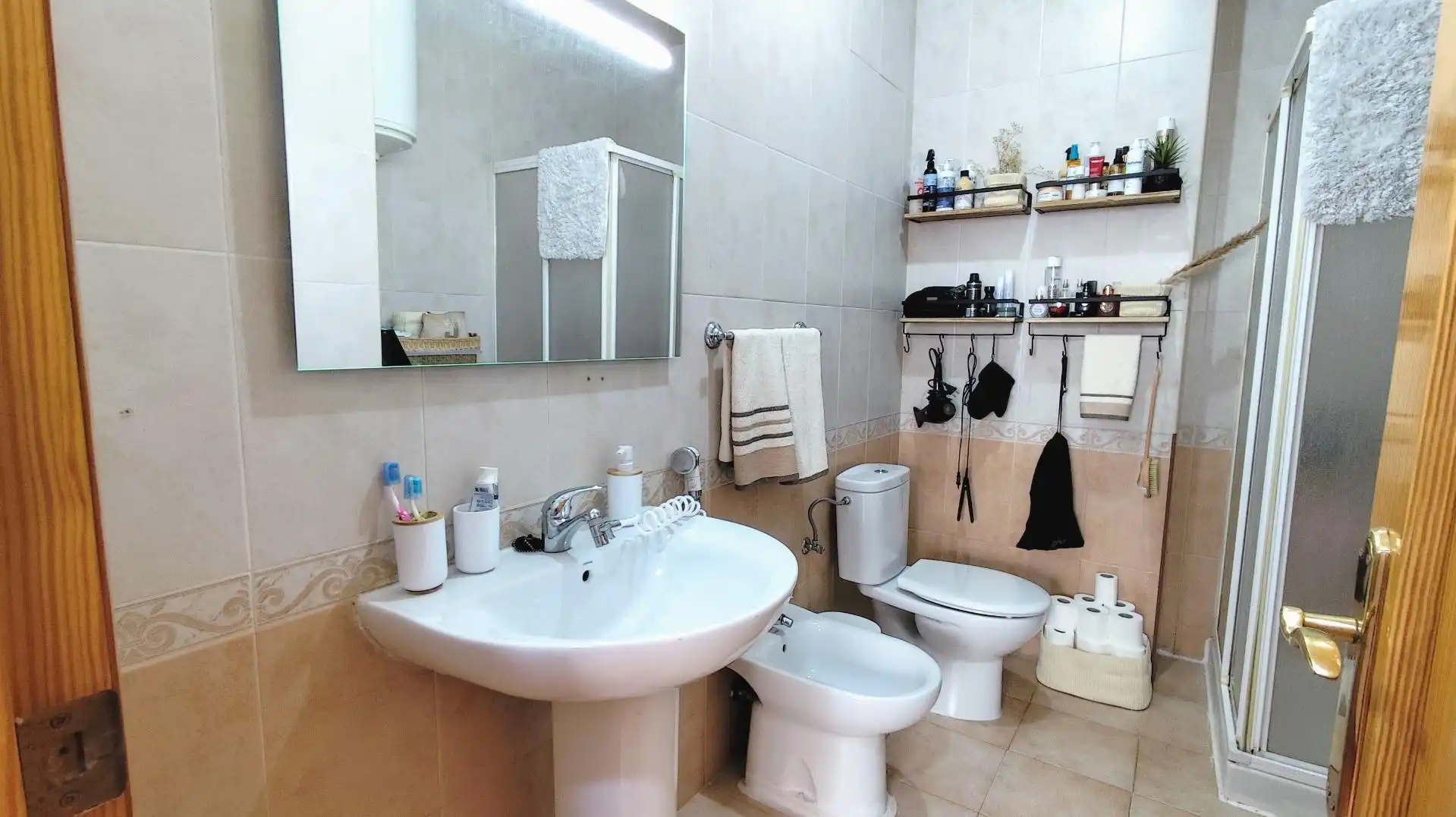 Badezimmer von Erdgeschoss zum Verkauf in Torremolinos mit Klimaanlage, Heizung und Terrasse