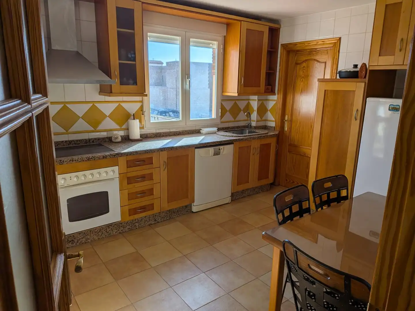 Kitchen of Flat for rent in Alhendín  with Air Conditioner, Heating and Terrace