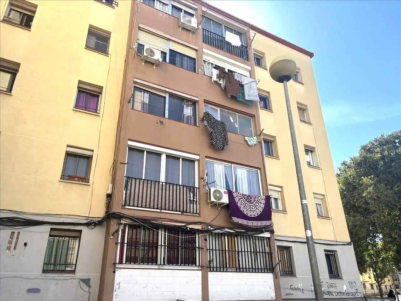 Vista exterior de Piso en venta en Badalona