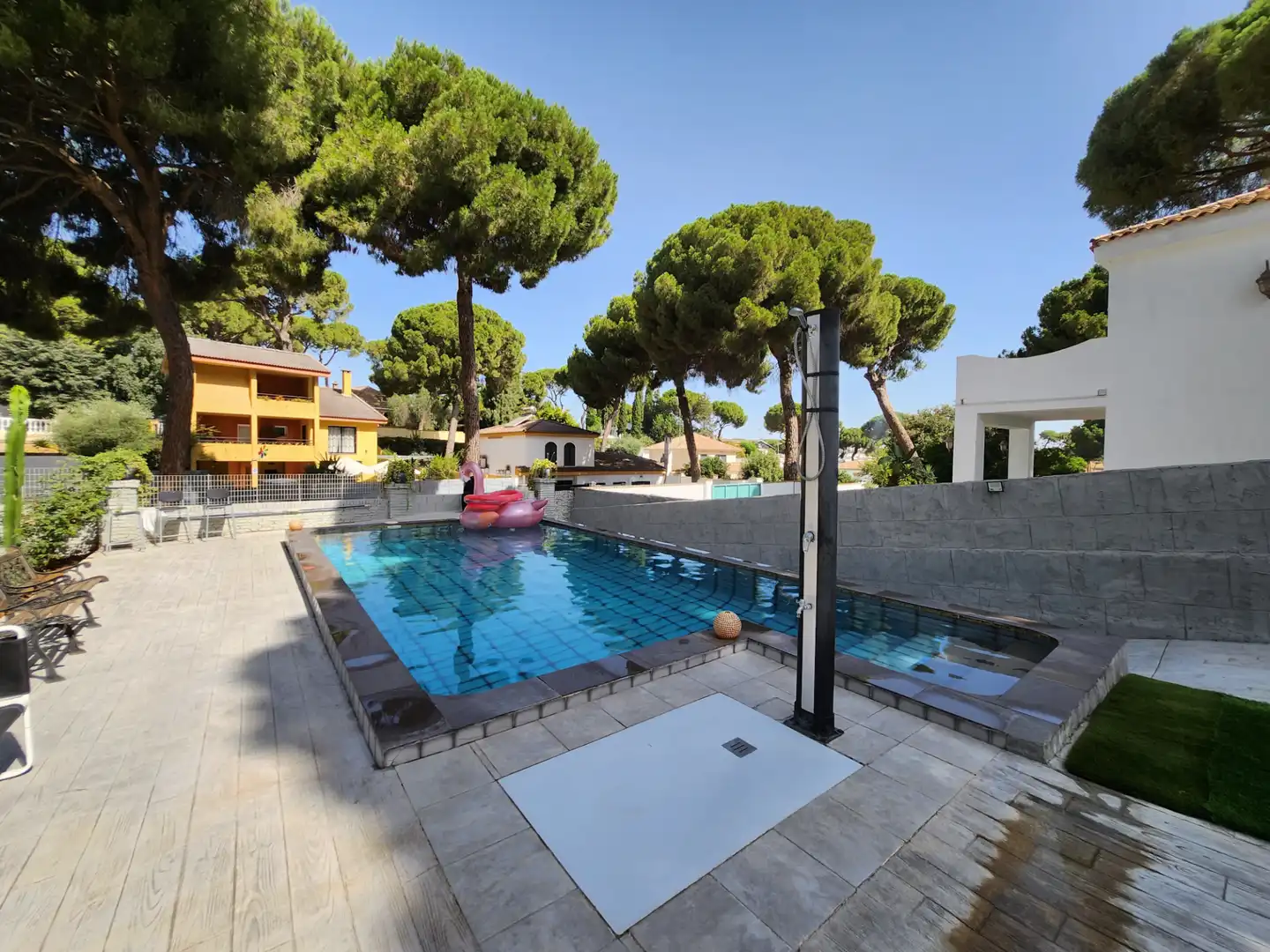 Piscina de Casa o chalet en venta en Alcalá de Guadaira con Aire acondicionado, Calefacción y Jardín privado