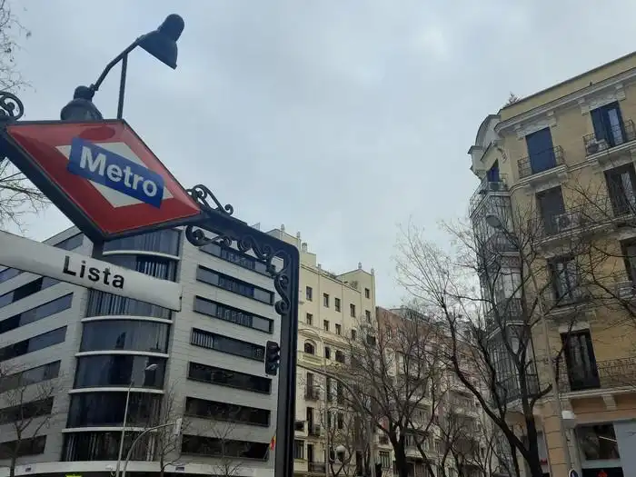 Vista exterior de Apartamento en venta en Madrid con Amueblado