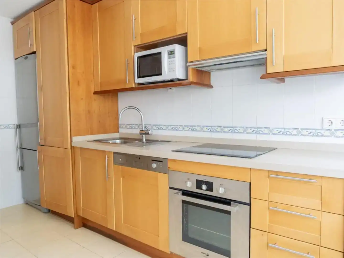 Cuina de Apartament en venda en Fuengirola amb Aire condicionat, Piscina i Balcó