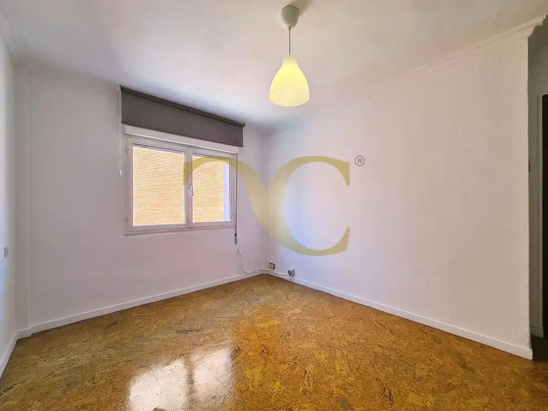Habitación de Piso en venta en Gijón  con Calefacción, Jardín privado y Terraza