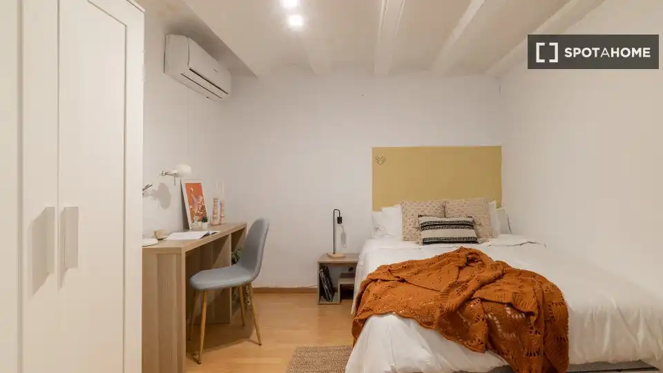 Room in Barri Gòtic