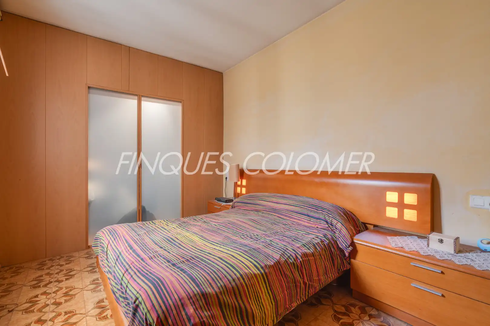 Habitación de Ático en venta en Rubí con Calefacción, Terraza y Horno