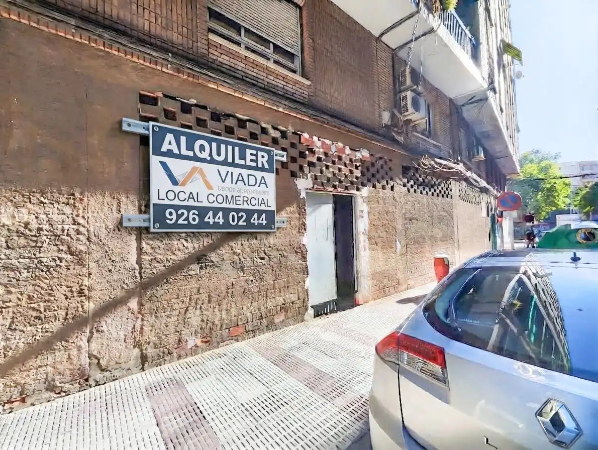 Local comercial en alquiler en Calle Pablo Neruda, imagen 2