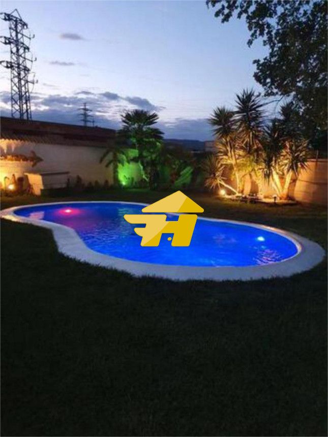 Piscina de Casa adosada de lloguer en  Córdoba Capital amb Aire condicionat, Jardí privat i Piscina