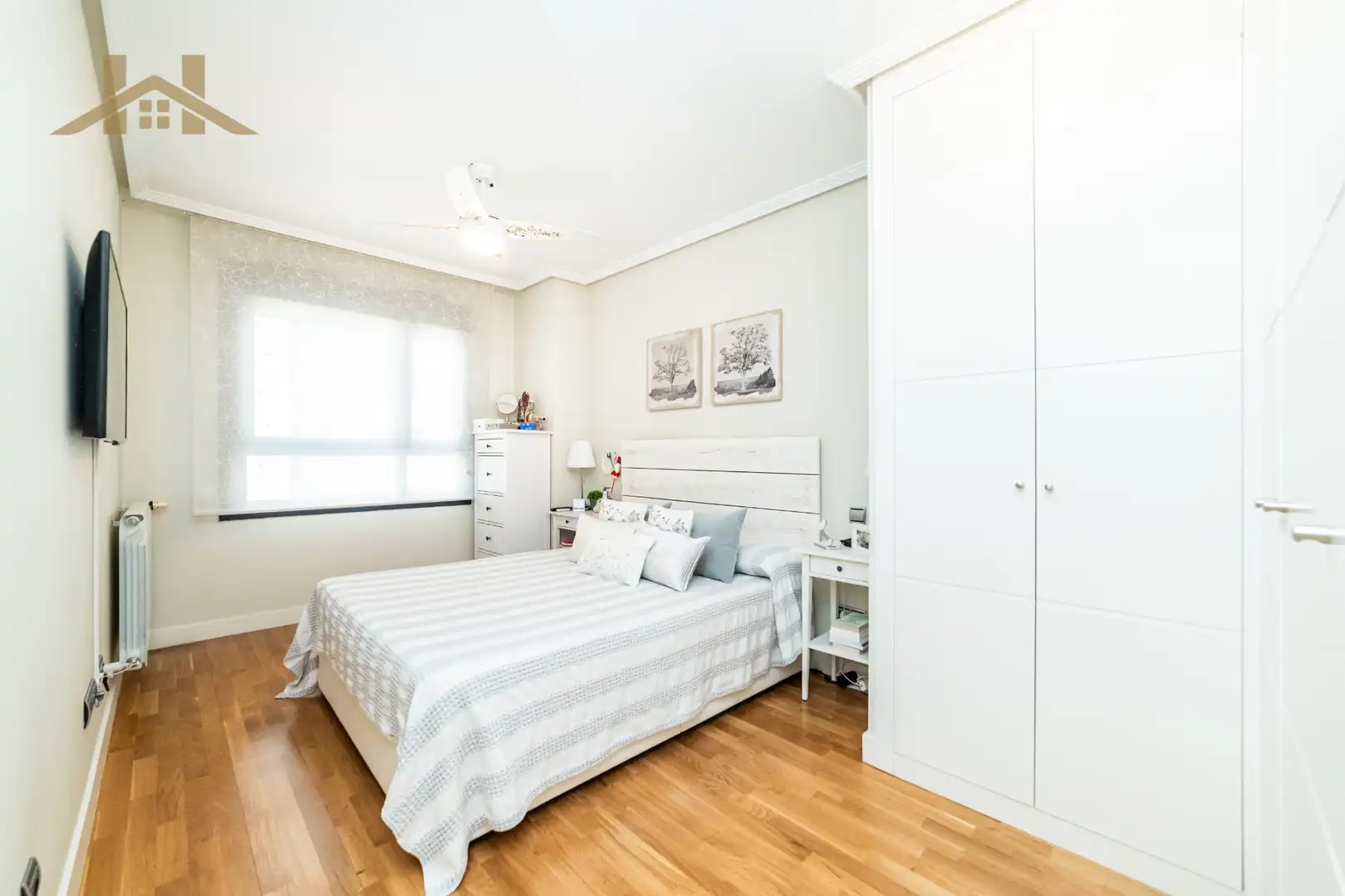 Bedroom of Flat for sale in Madrid  with Air Conditioner, Heating and Storage room