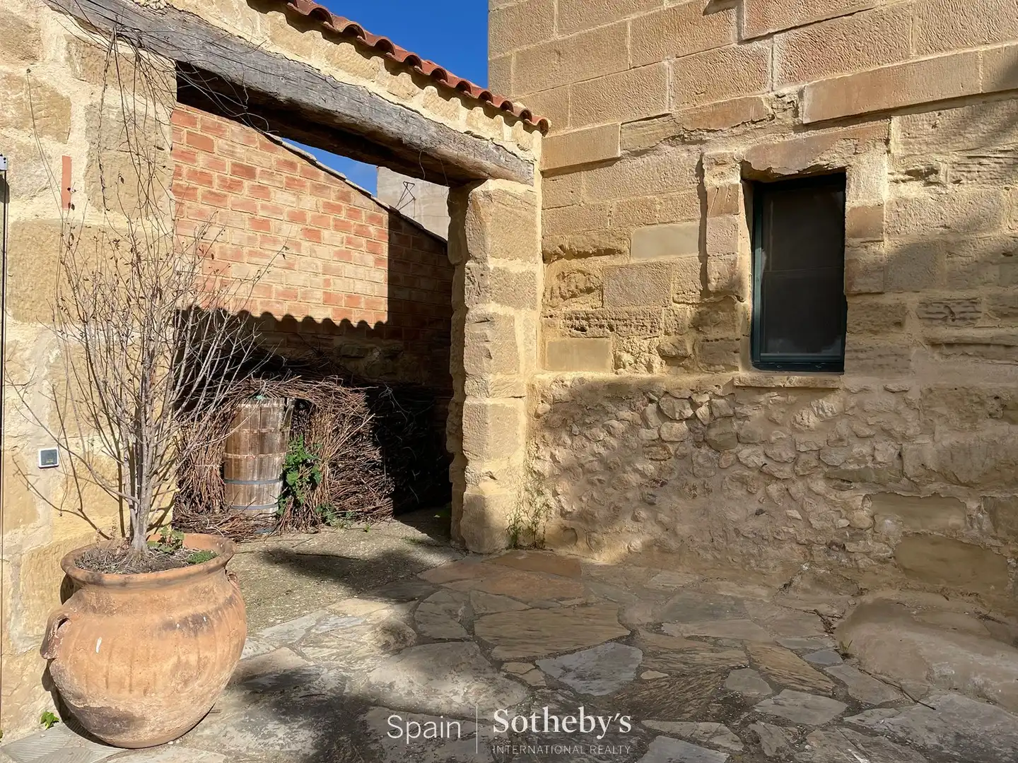 Außenansicht von Residential zum Verkauf in Villalba de Rioja