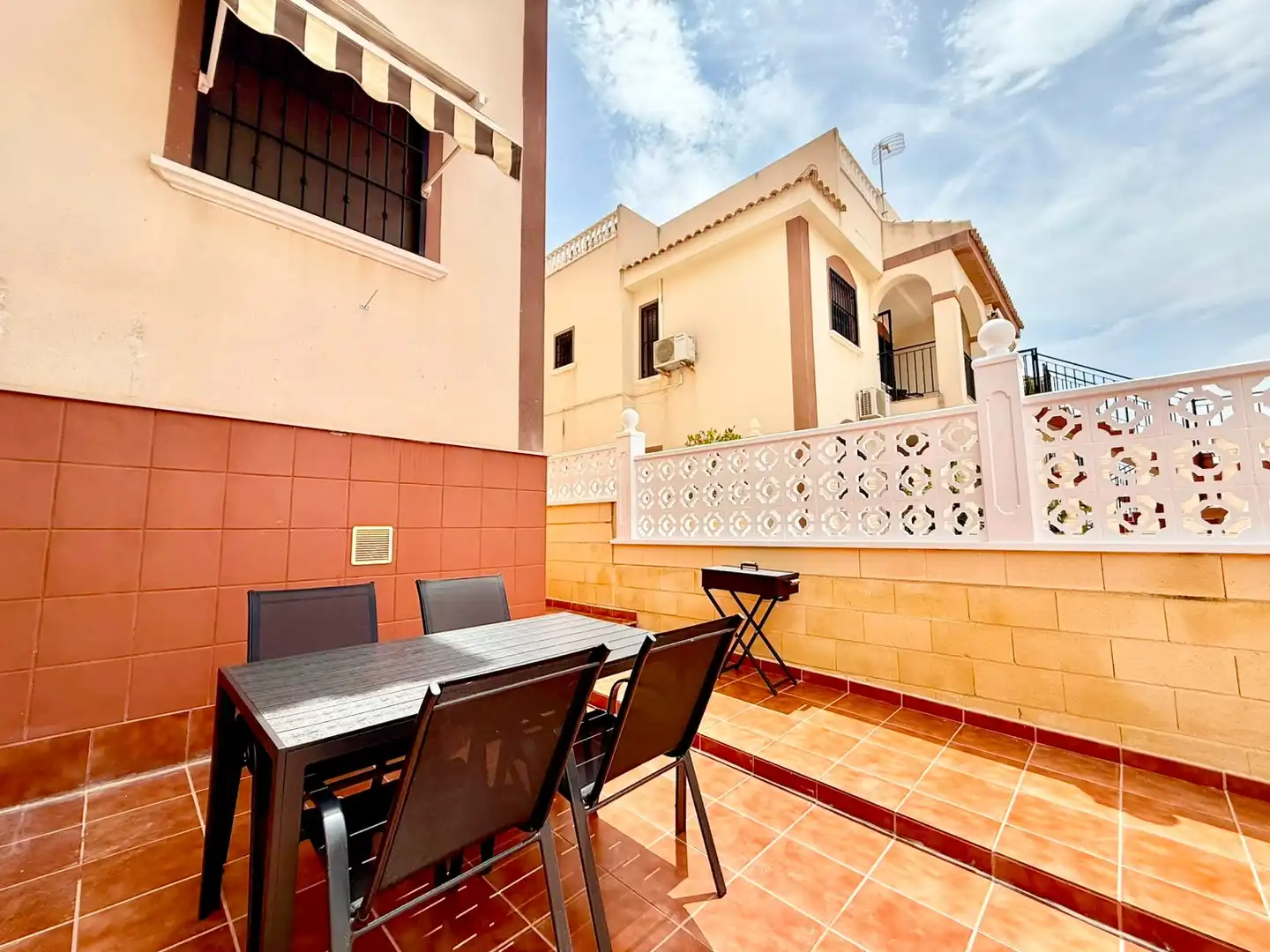Terraza de Casa o chalet de alquiler en Torrevieja con Aire acondicionado, Amueblado y Horno