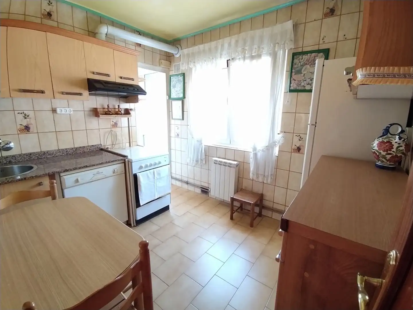 Cocina de Piso en venta en Avilés con Calefacción, Parquet y Terraza