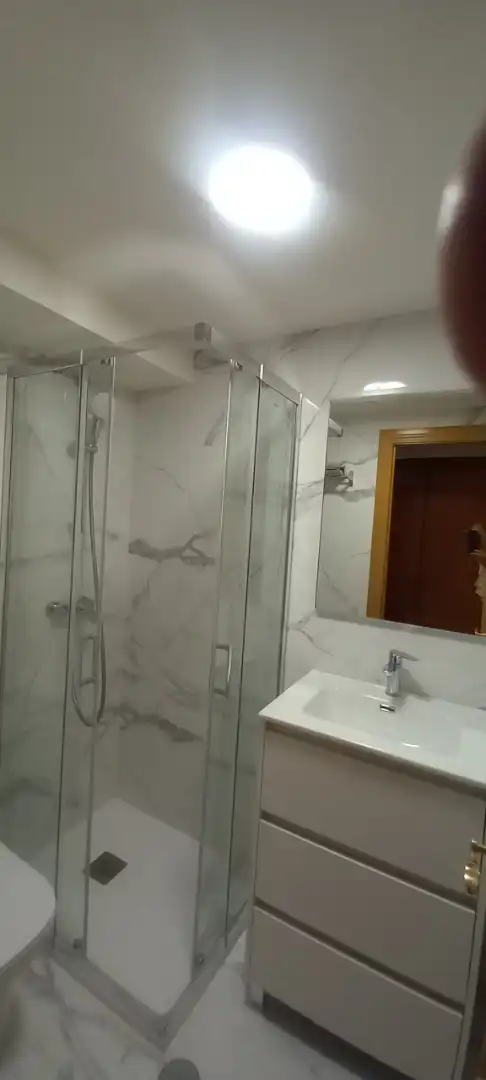 Bany de Pis de lloguer en Gijón  amb Calefacció, Parquet i Moblat