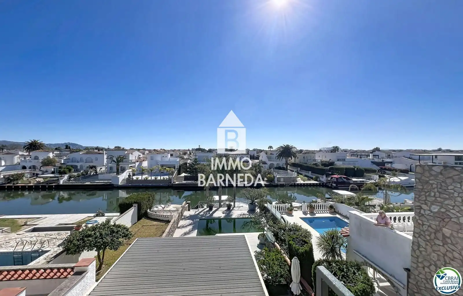 Garden of Houses for sale in Empuriabrava  with Air Conditioner, Terrace and Swimming Pool