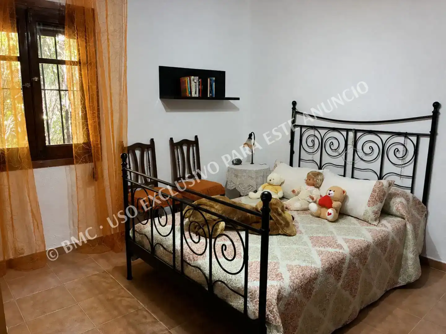 Schlafzimmer von Country house zum Verkauf in Colmenar mit Schwimmbad und Balkon