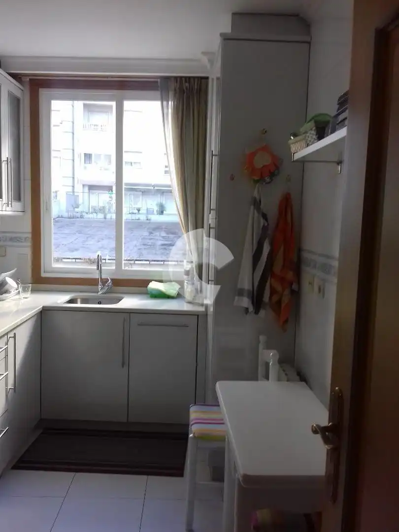 Cocina de Apartamento en venta en Ourense Capital  con Calefacción, Trastero y Amueblado