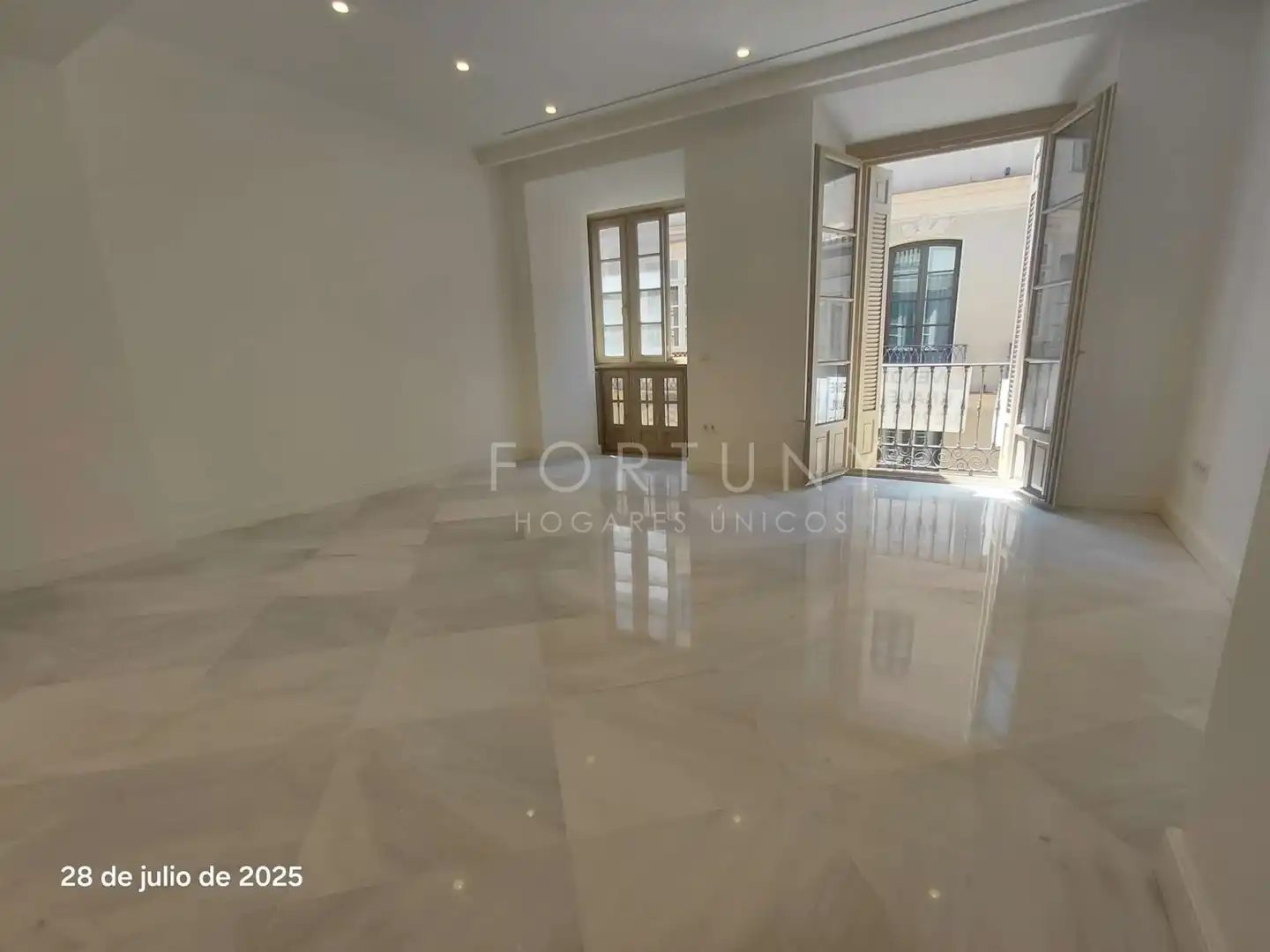 Sala d'estar de Pis en venda en Málaga amb Aire condicionat i Balcó