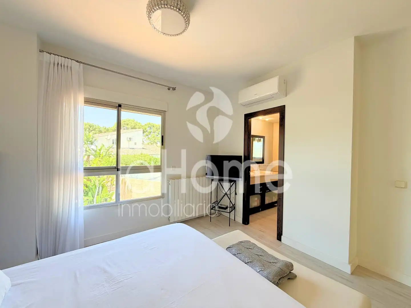 Habitación de Casa o chalet en venta en Paterna con Aire acondicionado, Calefacción y Jardín privado