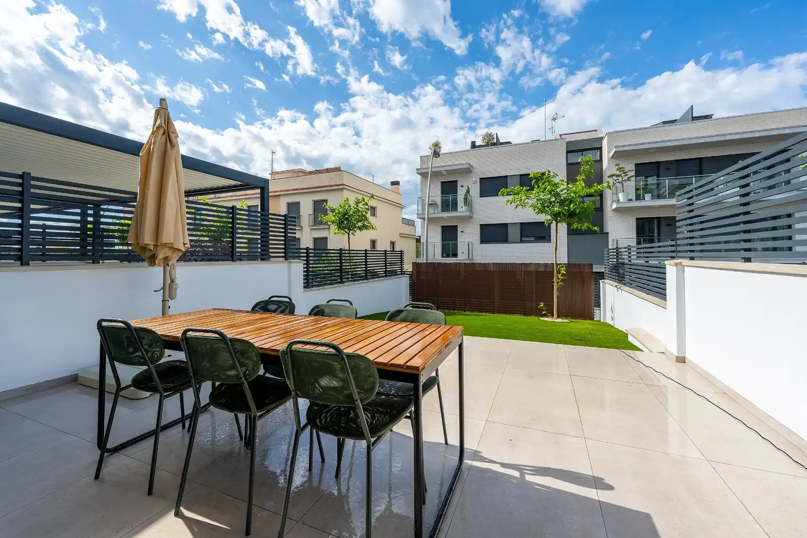 Casa a schiera con piscina in vendita a Salvador Robert Raventos 2, imagen 5