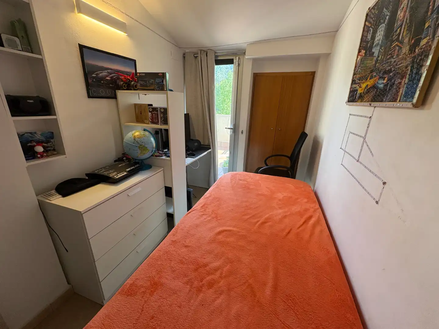Schlafzimmer von Maisonette zum Verkauf in Vallgorguina mit Klimaanlage, Heizung und Terrasse
