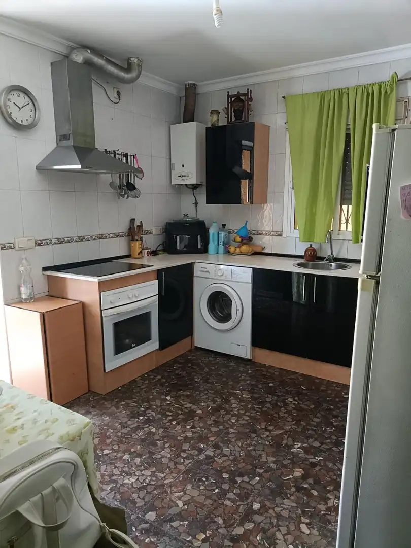Cocina de Casa o chalet en venta en Chiclana de la Frontera con Jardín privado, Terraza y Trastero
