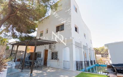 Exterior view of House or chalet for sale in Paterna  with Air Conditioner, Swimming Pool and Balcony
