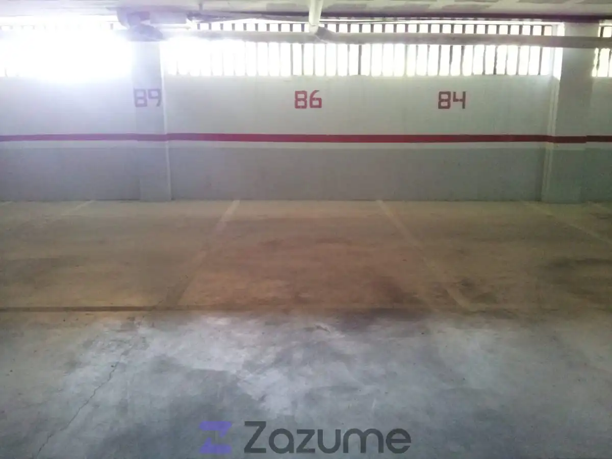 Parking de Piso de alquiler en Manilva con Aire acondicionado, Terraza y Piscina