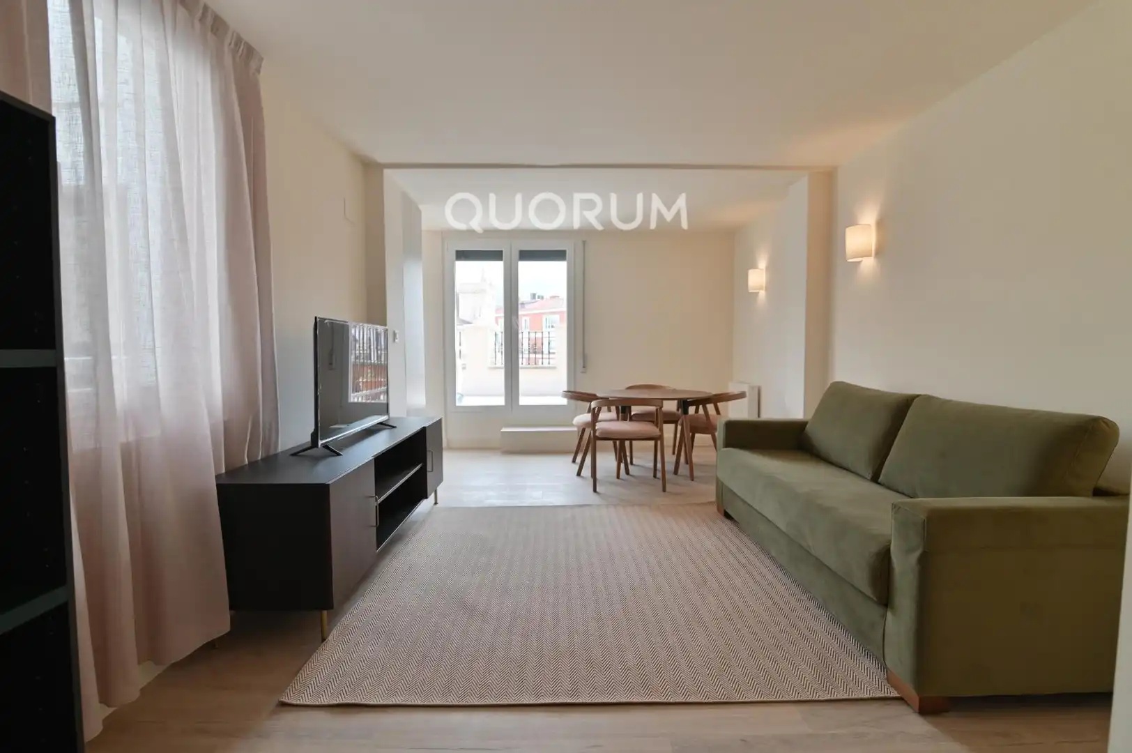 Flat for rent in Calle Marqués del Puerto, Ensanche - Moyua - Diputación