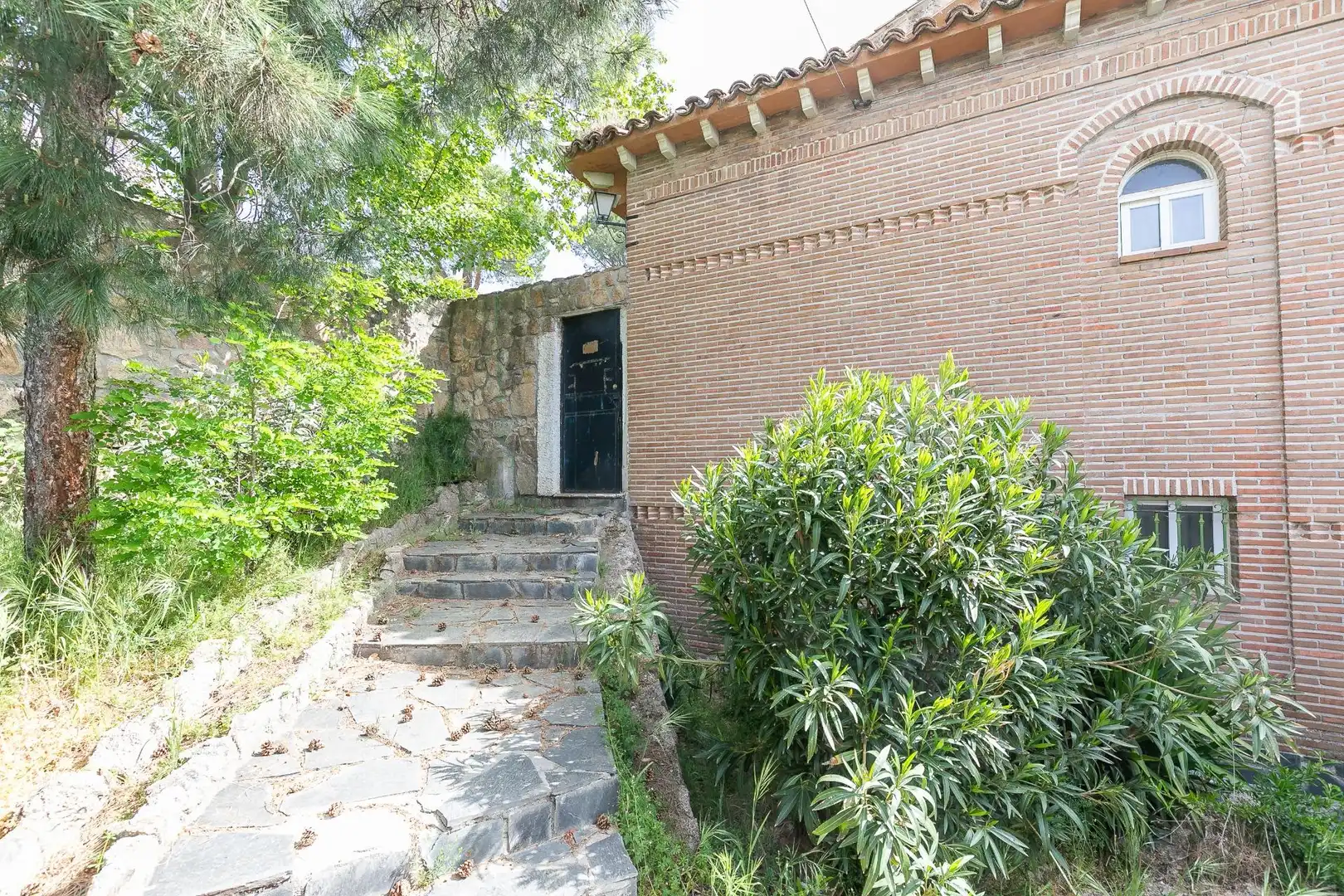 Vista exterior de Casa o xalet en venda en Manzanares El Real amb Calefacció i Terrassa