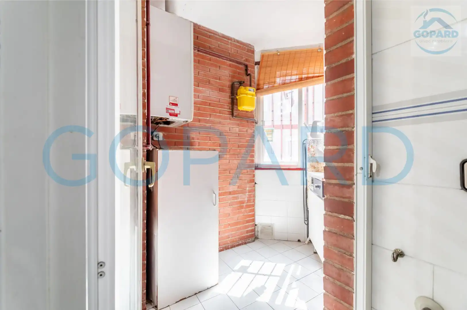 Küche von Wohnung zum Verkauf in Madrid mit Klimaanlage, Heizung und Parkett