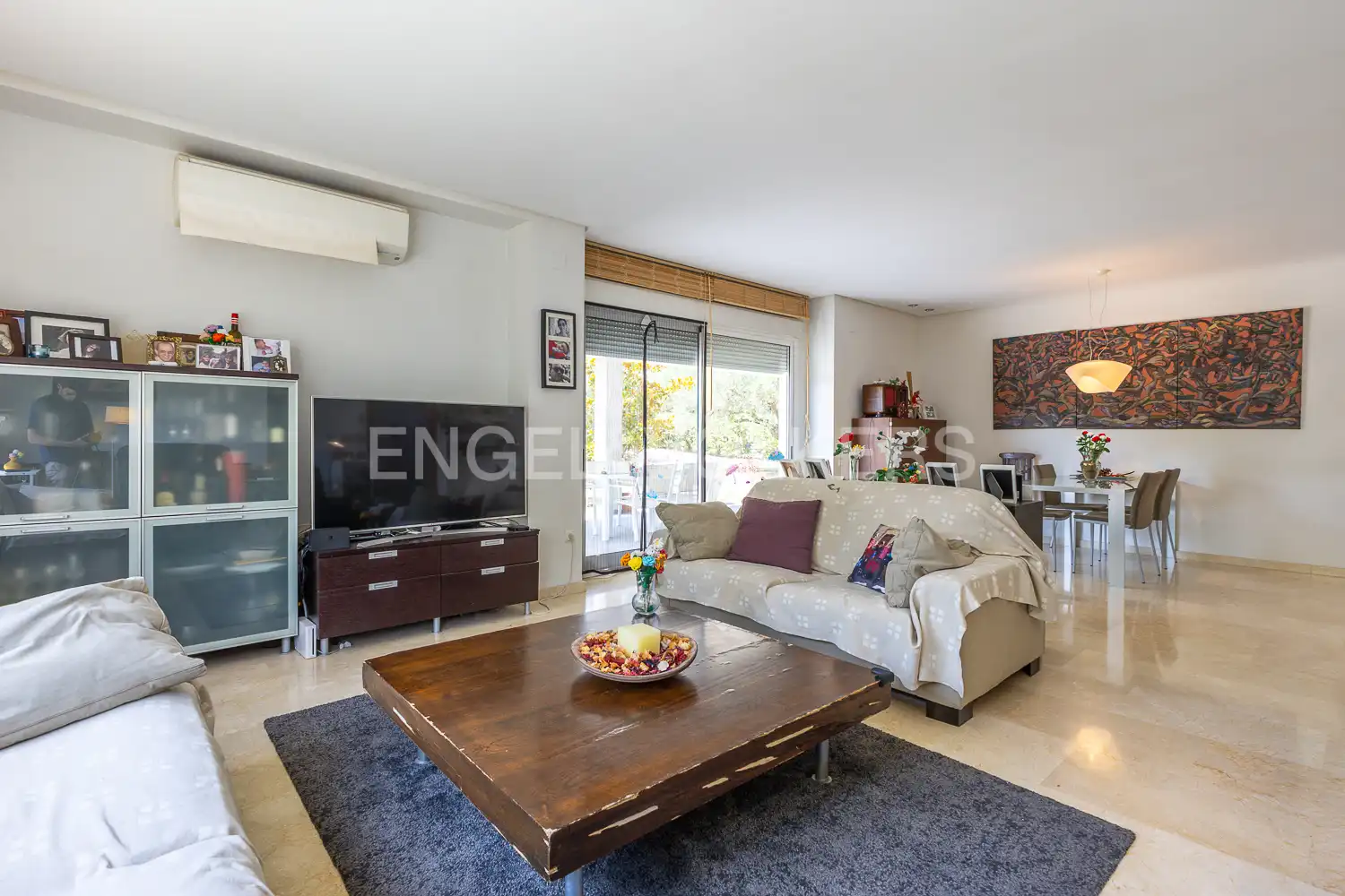 Sala d'estar de Casa o xalet en venda en Ontinyent amb Aire condicionat, Calefacció i Jardí privat