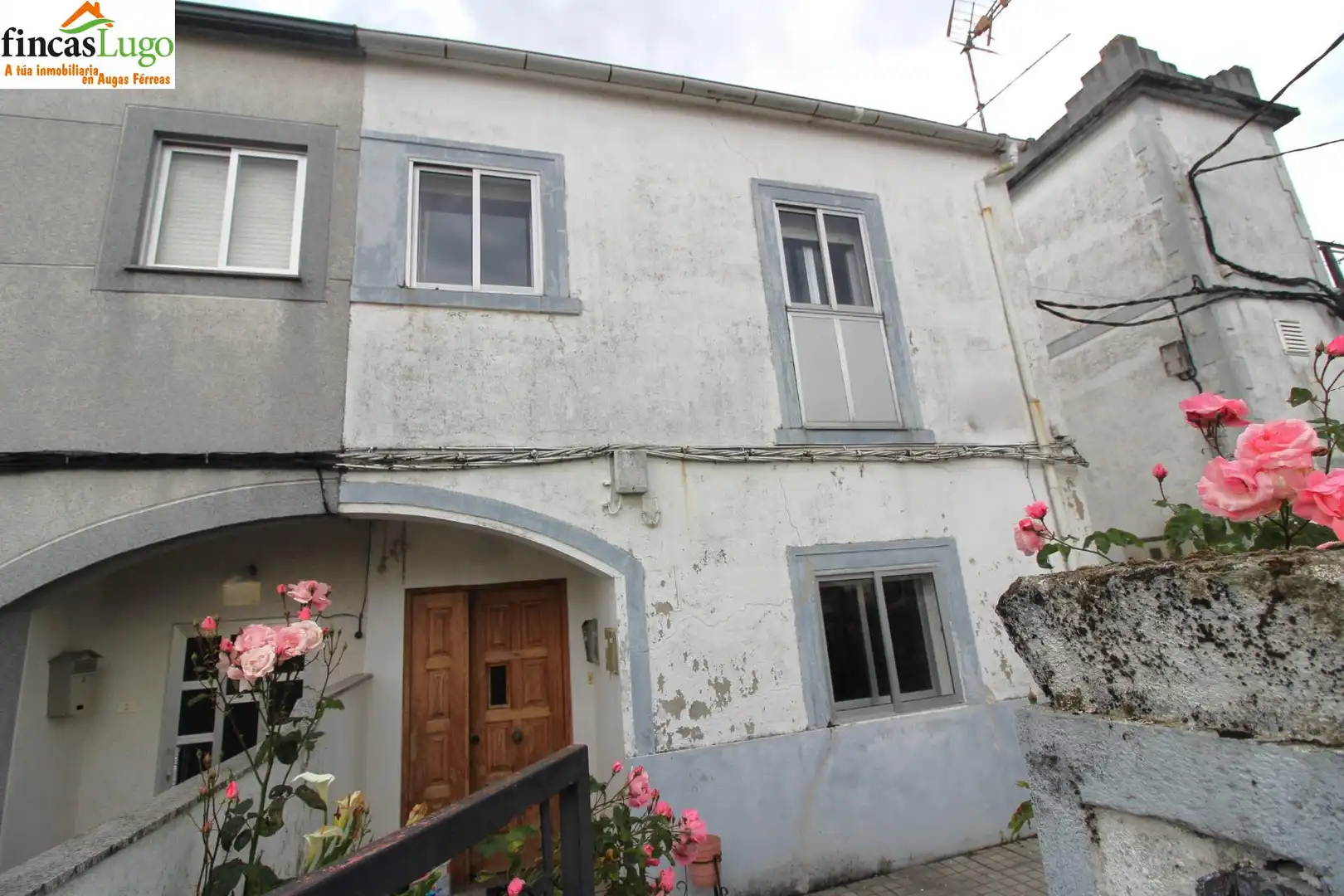 Außenansicht von Haus oder Chalet zum Verkauf in Lugo mit Privatgarten, Terrasse und Abstellraum
