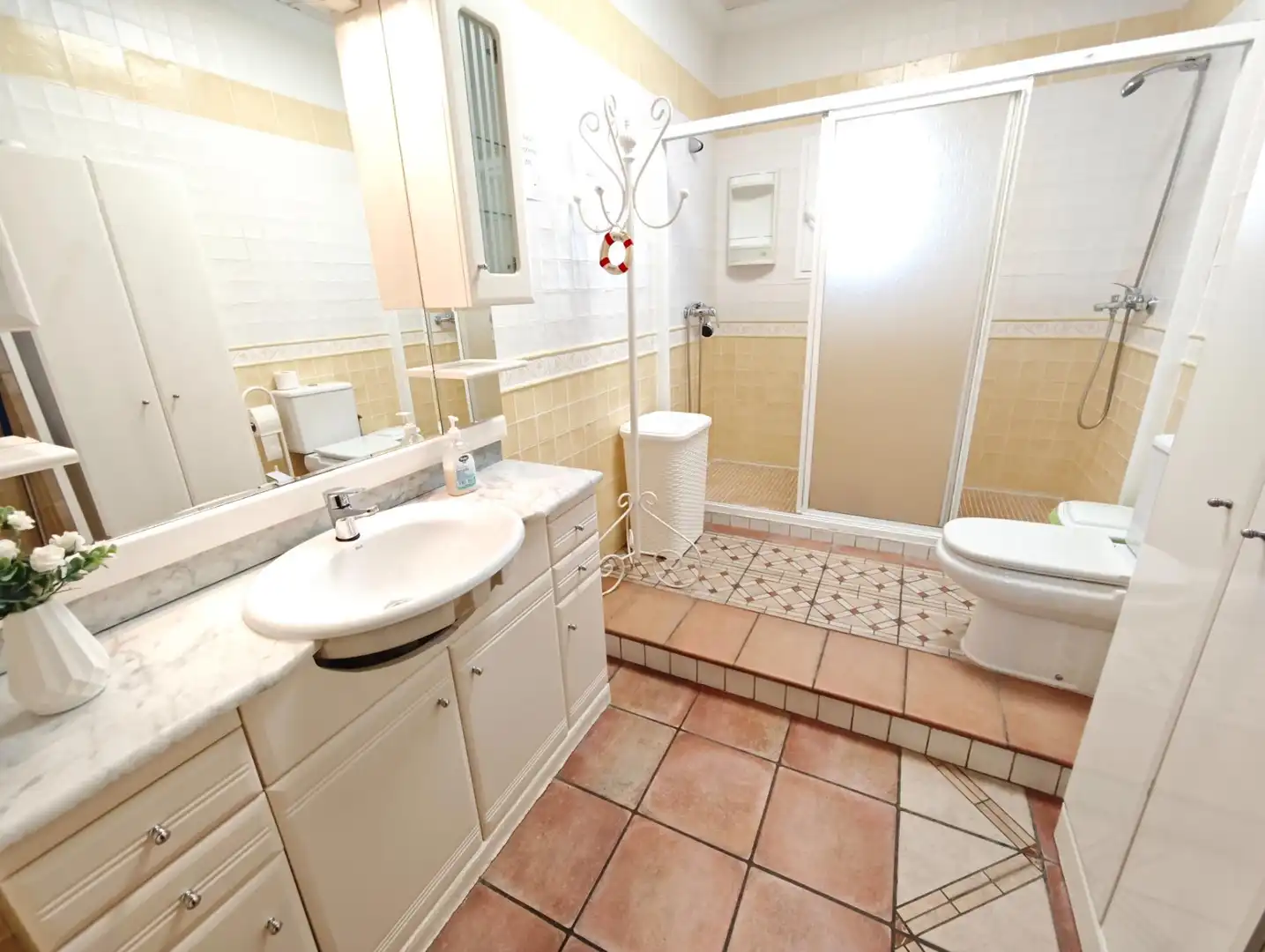 Baño de Finca rústica en venta en Cártama con Aire acondicionado, Calefacción y Jardín privado