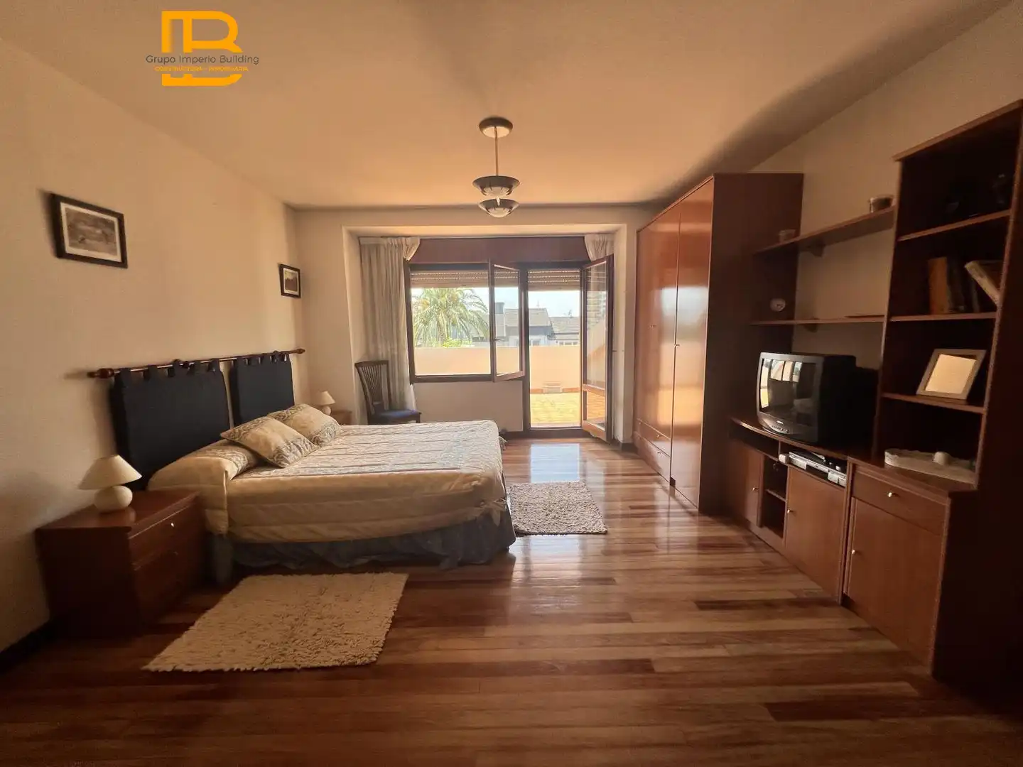 Dormitori de Casa o xalet en venda en Laredo amb Calefacció, Terrassa i Traster
