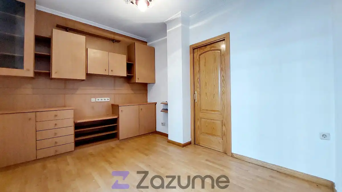 Flat for rent in Madrid  with Air Conditioner, Heating and Oven